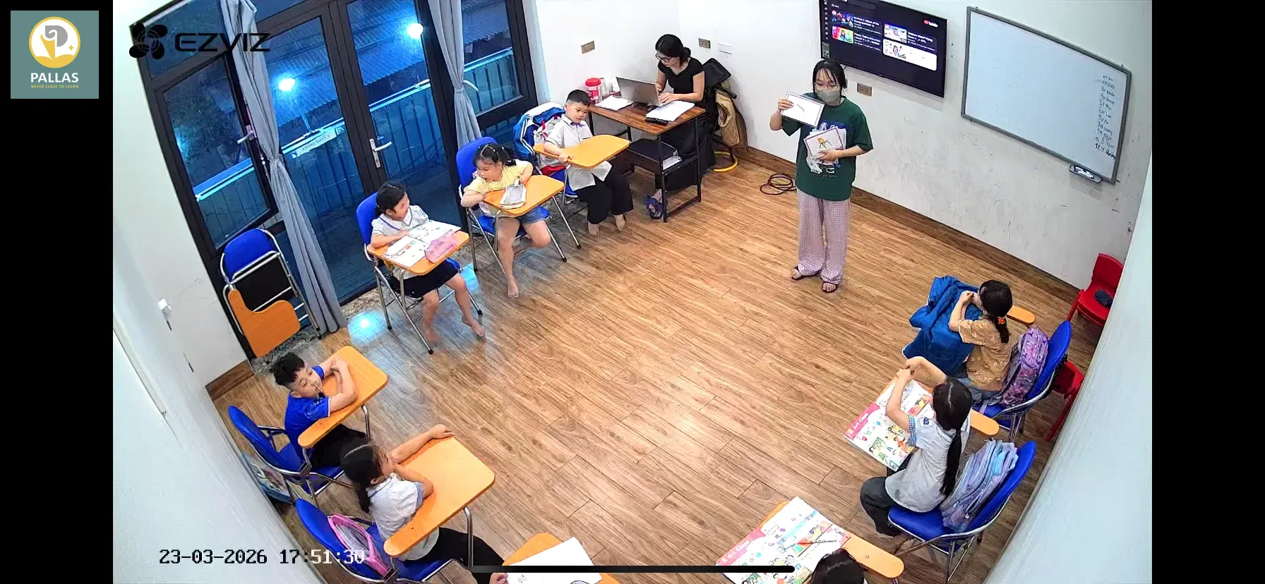 Không gian học tập khoa học & tương tác Không gian học tập khoa học & tương tác